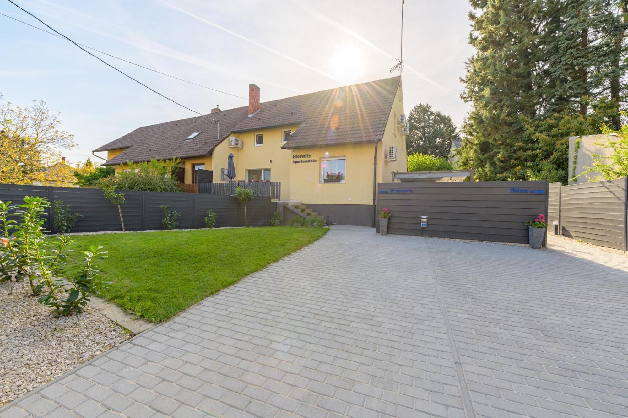 Eternity Apartmanhaz Keszthely Buitenkant foto